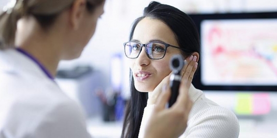 Ani İşitme Kaybı ve Baş Dönmesi Tedavi Edilmezse Geri Dönüşümsüz Sonuçlara Neden Olabiliyor!