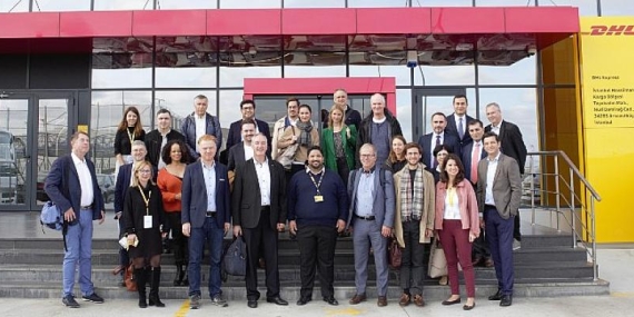 Alman basın mensupları ve fikir liderleri DHL Express Türkiye’nin İstanbul Havalimanı’ndaki operasyon merkezini ziyaret etti