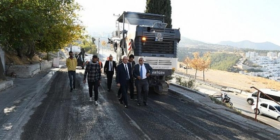 Asfalt ekipleri durmaksızın çalışıyor