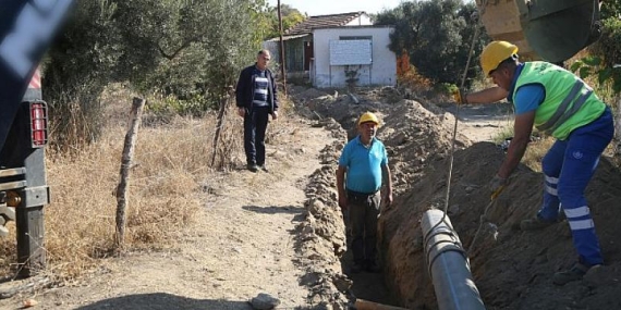 ASKİ Salavatlı’da da büyük bir altyapı çalışmasına imza atarken mahalle muhtarı Kemal Uymaz yapılan çalışmaları değerlendirdi
