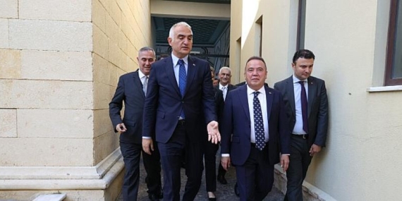 Başkan Böcek, yılsonuna 13.5 milyon turist rakamına ulaşırız