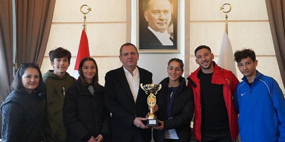 Başkan Ergin’den Ayvalık Atletizm Spor Kulübü İle Türkiye Şampiyonası Öncesi Destek Buluşması