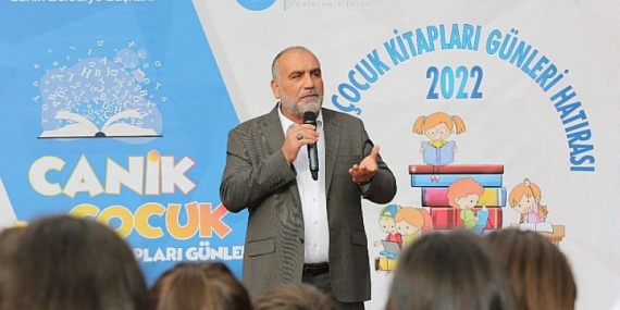 Başkan Sandıkçı: Okuma kültürü kazanan bir nesil yetiştirmeliyiz