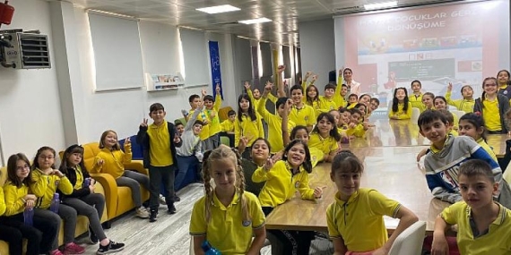 Bayrampaşa Belediyesi’nden minik öğrencilere ‘geri dönüşüm’ eğitimi