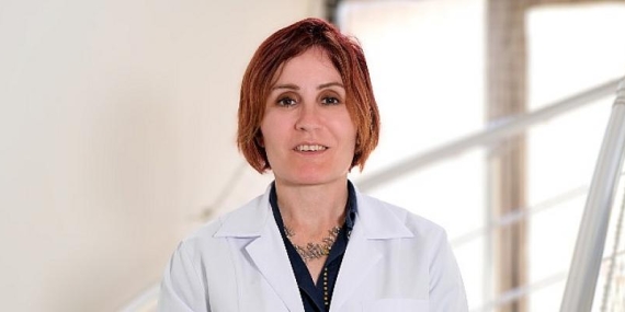 Benzer harfleri, yön ve zaman kavramlarını karıştırıyorsa dikkat