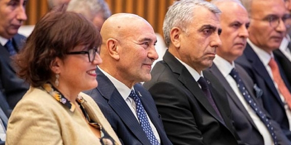 Bu kongre ile yüz yıllık Cumhuriyet mirasına sahip çıkıyoruz