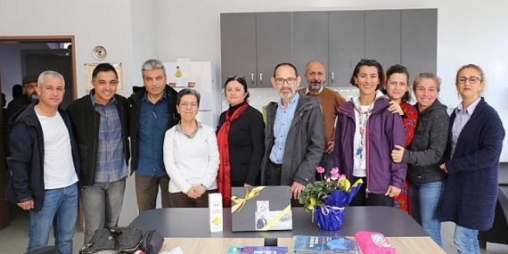 Burhaniye Belediyesinden Öğretmenlere Jest