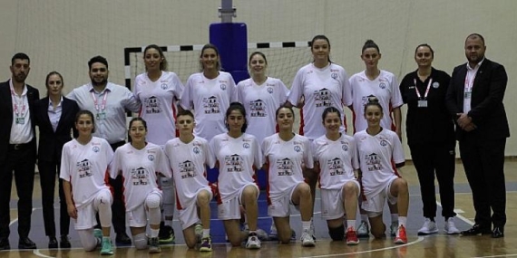 Burhaniye Kadın Basketbol İlk Maçında Fark Attı