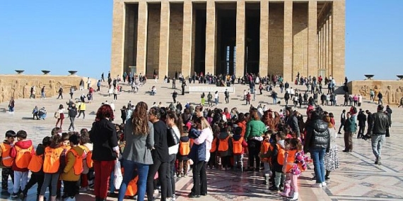 Çankayalı Minikler Anıtkabir’i Ziyaret Etti