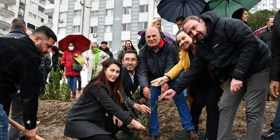 Çiğli’de 346 Kadın için Zeytin Fidanları Toprakla Buluşturuldu