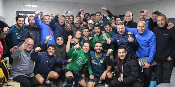 Edremitspor, Biga’dan mutlu dönüyor