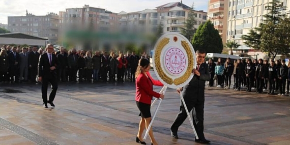 Edremit’te Öğretmenler Günü Kutlandı