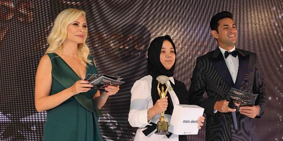 ”Ferhan Sezer” Yılın En Başarılı Şifa Teknikeri Oldu!