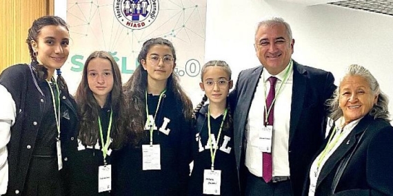 Gelecek Gençlerle Gelecek