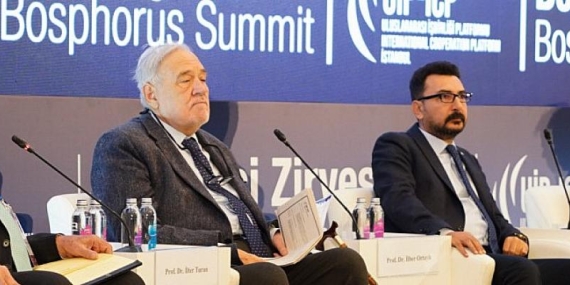 İlber Ortaylı ‘Atatürk ve Dünya’ panelinde konuştu