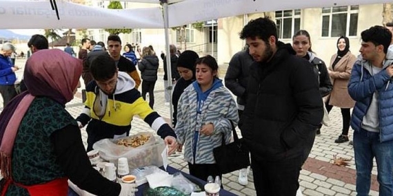 İnegöl Belediyesi’nden Öğrencilere Çorba İkramı