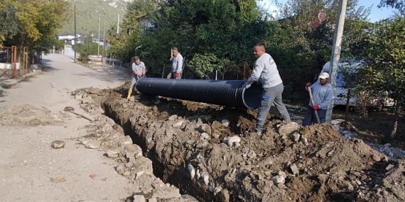 Kemer Belediyesi alt yapı çalışmalarına hızla devam ediyor