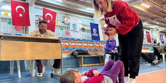 Kocaeli Büyükşehir Spor Okulları öğrencileri testten geçti