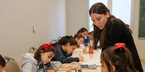 Küçükçekmece Belediyesi Sanat Eğitimlerine Hız Veriyor