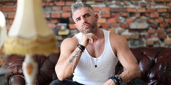 Mustafa Yılmaz’dan “Gülü Soldurmam”a Hollywood Tadında Klip