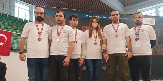 Nilüfer Belediyesi GESK’ten satrançta bronz madalya
