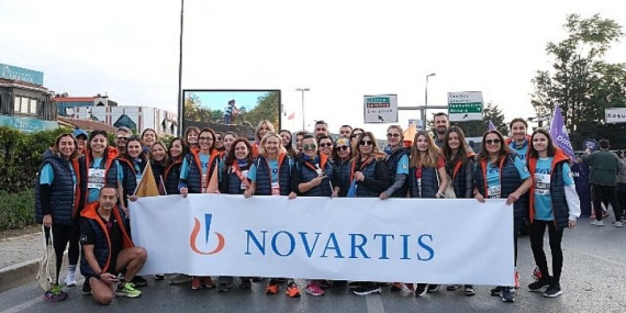 Novartis çalışanları, İstanbul Maratonu’nda Türkiye Eğitim Gönüllüleri Vakfı (TEGV) için koştu