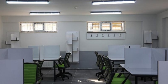 Van Büyükşehir Belediyesi 235 Okula Kütüphane Kazandırıyor