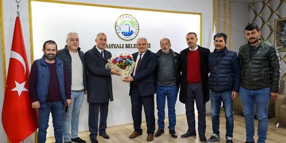 Yahyalı Belediye Başkanı Esat Öztürk’e Camikebir Mahallesi’nden Teşekkür