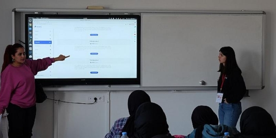 Zeytinburnu Belediyesi’nden 2 Bin 575 Gence Ücretsiz Eğitim Desteği