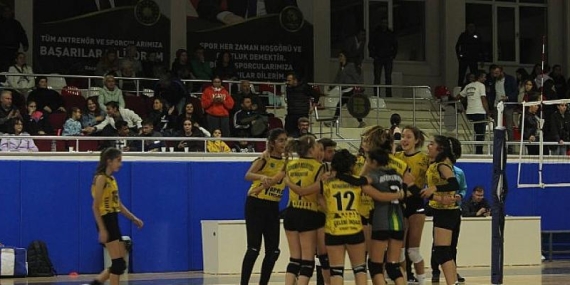 Altonolukspor Küçüklerde Şampiyonluğu Kovalıyor