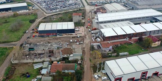 Başiskele Ali İslam Caddesi’nde yağmursuyu hattı sürüyor