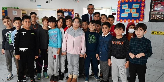 Başkan Topaloğlu öğrencilerin heyecanına ortak oldu