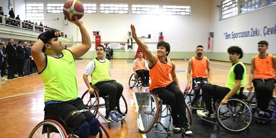 Bornova’da farkındalık yaratan maç