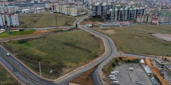 Çayırova Veysel Karani Caddesi üstyapı çalışmasıyla yenileniyor