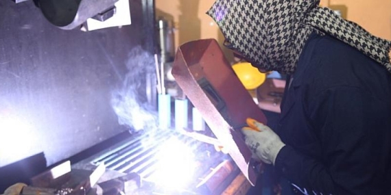 Dantel dantel kaynak işliyor