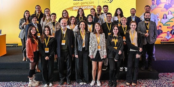 Eti’nin ‘Sen Gençsin, Güç Sensin’ Projesi gençlerin hayallerini desteklemeye devam ediyor