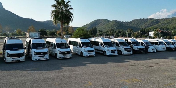 Kemer Belediyesi bin 317 öğrenciyi ücretsiz taşıyor