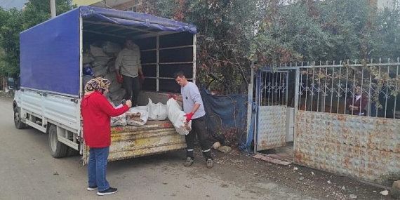 Kemer Belediyesi’nden ihtiyaç sahiplerine yakacak yardımı