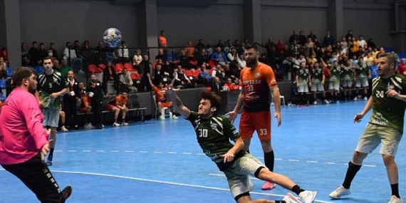 Nilüferli hentbolcular kupada tur atladı