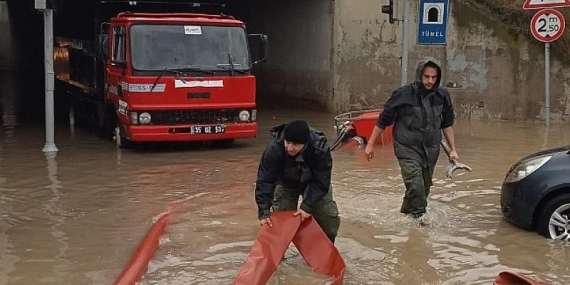 Şiddetli yağışa rağmen kent genelinde sorun yaşanmadı