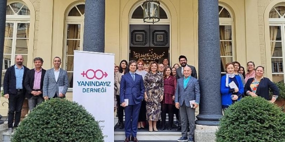 YANINDAYIZ Derneği “Şiddetin görünmeyen yüzü” proje kapanış toplantısını Hollanda Konsolosluğu’nda gerçekleştirdi