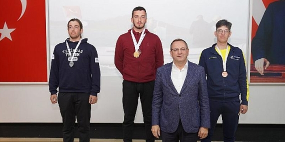 Yelkenciler Madalya İle Taçlandırıldı