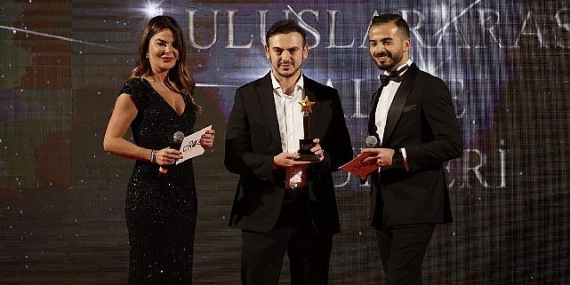 4. Uluslararası kalite ödüllerinde Mirza Parlakyiğit ödülünü aldı