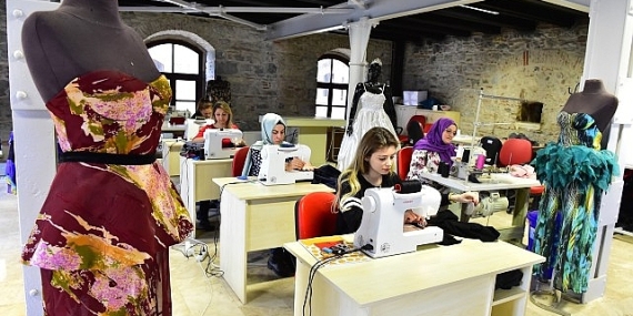 Altın iğne projesiyle kadınlara istihdam garantisi