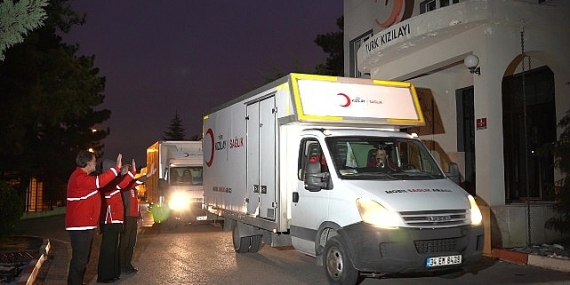 Kızılay Deprem Bölgesindeki Sağlık Hizmetlerini Takviye Ediyor