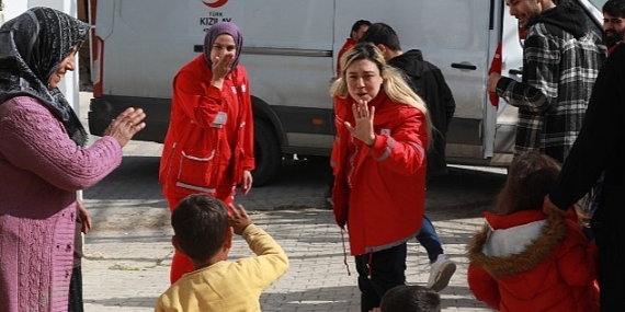 Kızılay'dan Afetzedelere Psikolojik İlk Yardım