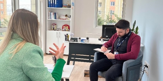 Uzmanlar, Depremi Yaşayan Kişilerle Dayanışmada Doğru İletişime Dikkat Çekti