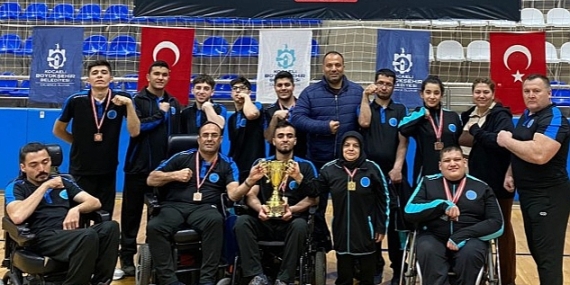 Demir bilekler, 12 madalya kazandı