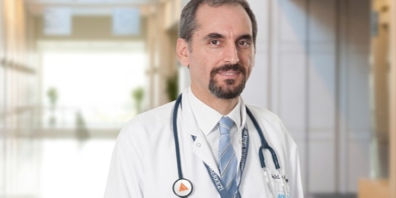 İftar ve sahur arasında en az 2 litre su içilmeli