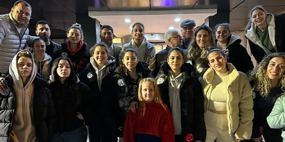 Kadın Basketbolcular Finallaere Uğurlandı